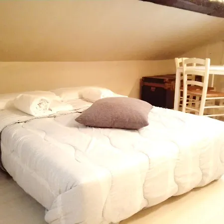 Apartment Mansarda Porta Venezia Mailand